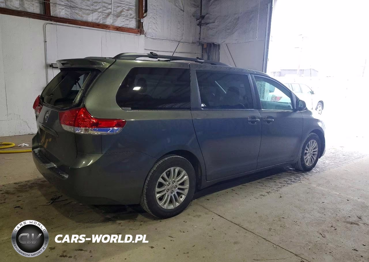 2012 Toyota Sienna Xle VIN:5TDYK3DC3CS241233 - 3