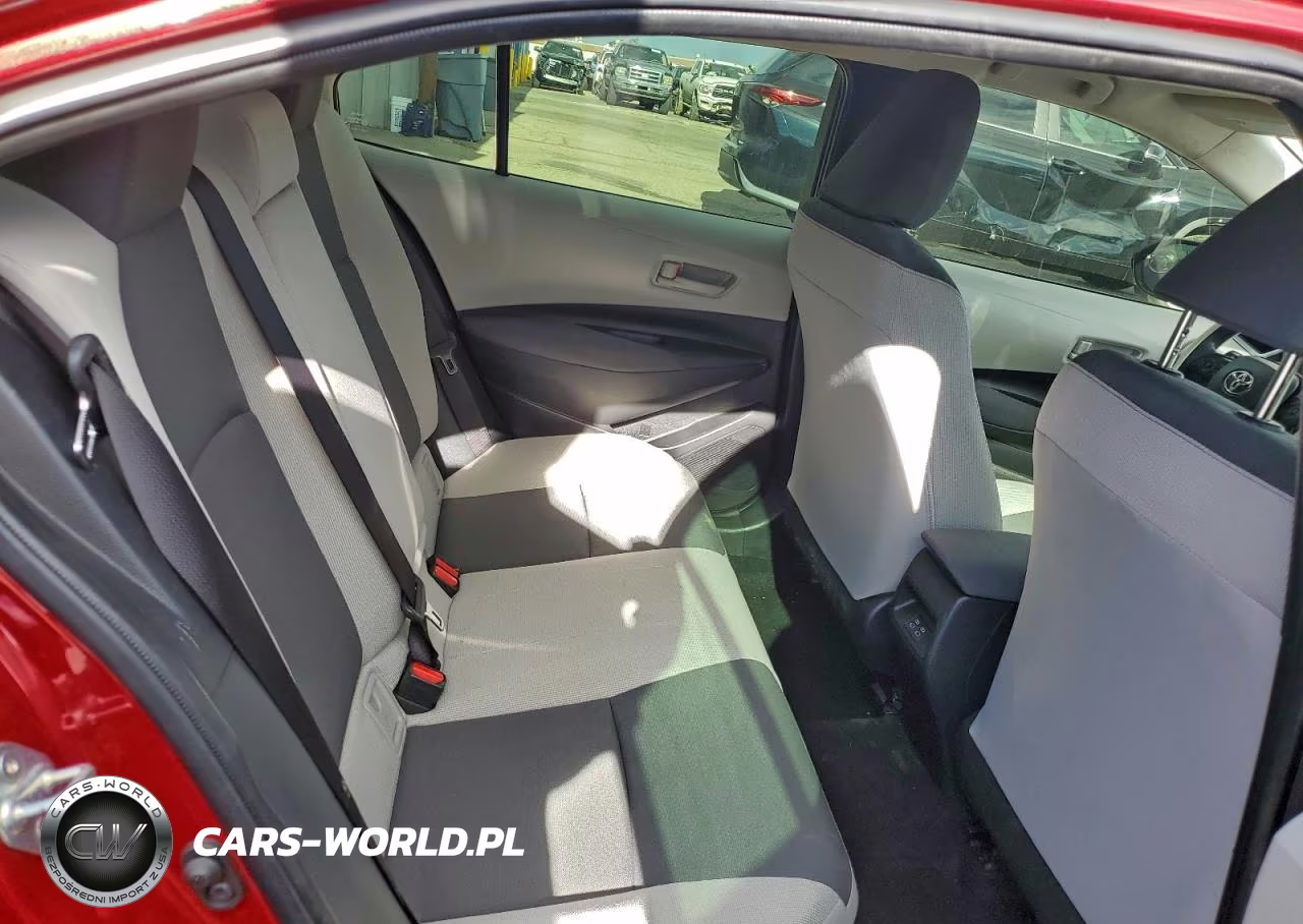 2025 Toyota Corolla Le VIN:JTDBCMFE2S3083426 - 10