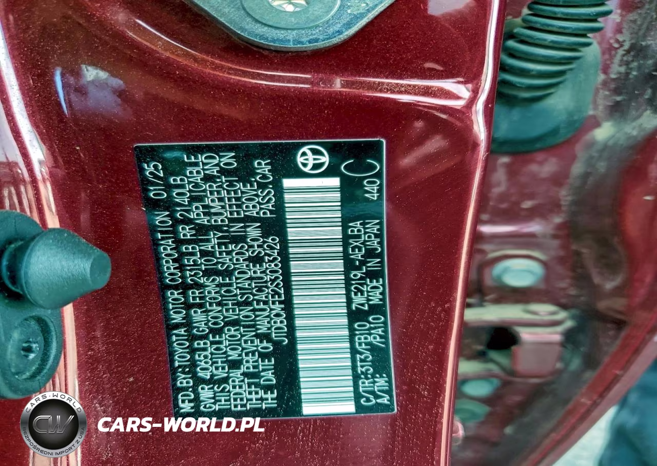 2025 Toyota Corolla Le VIN:JTDBCMFE2S3083426 - 12