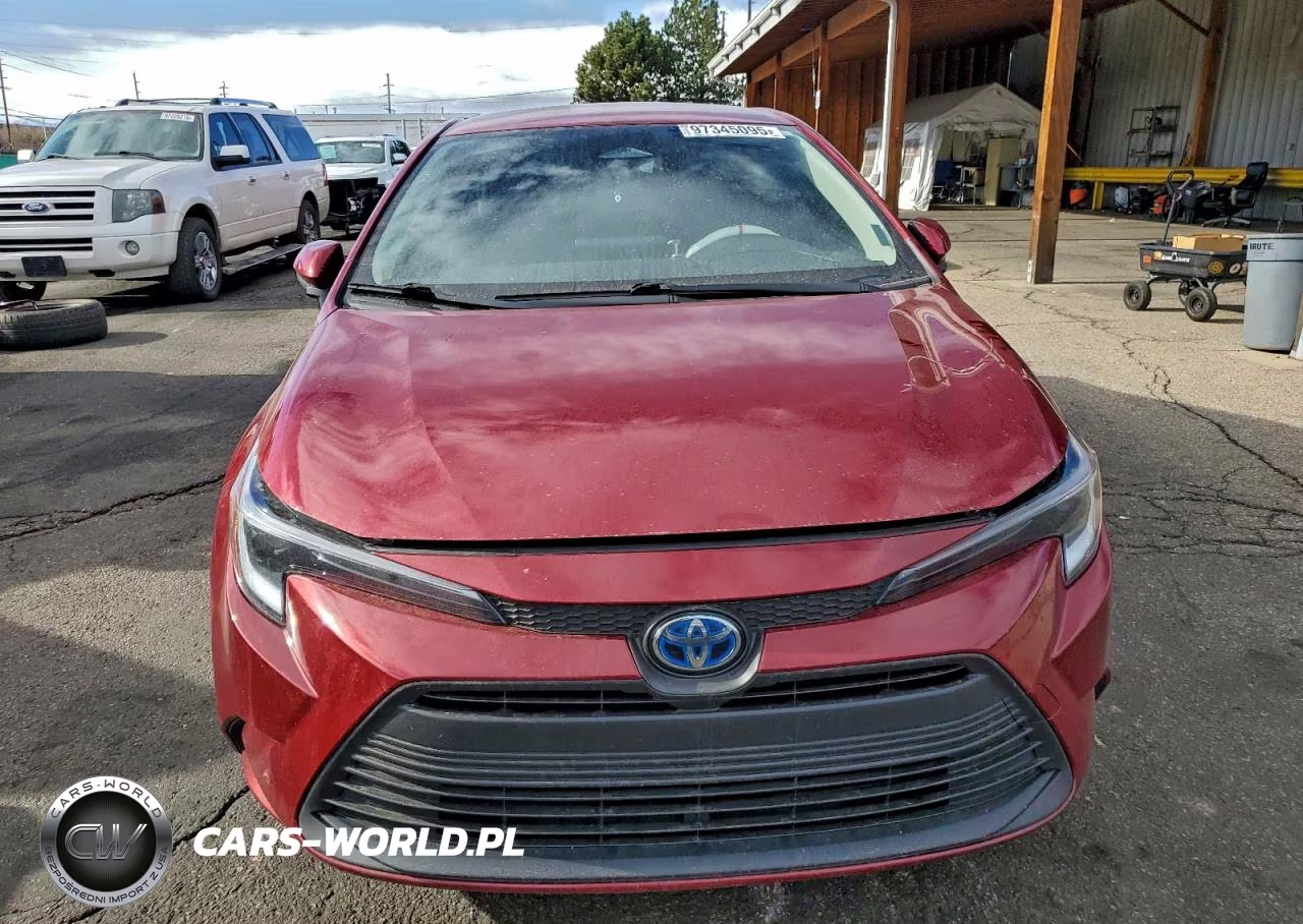 2025 Toyota Corolla Le VIN:JTDBCMFE2S3083426 - 5