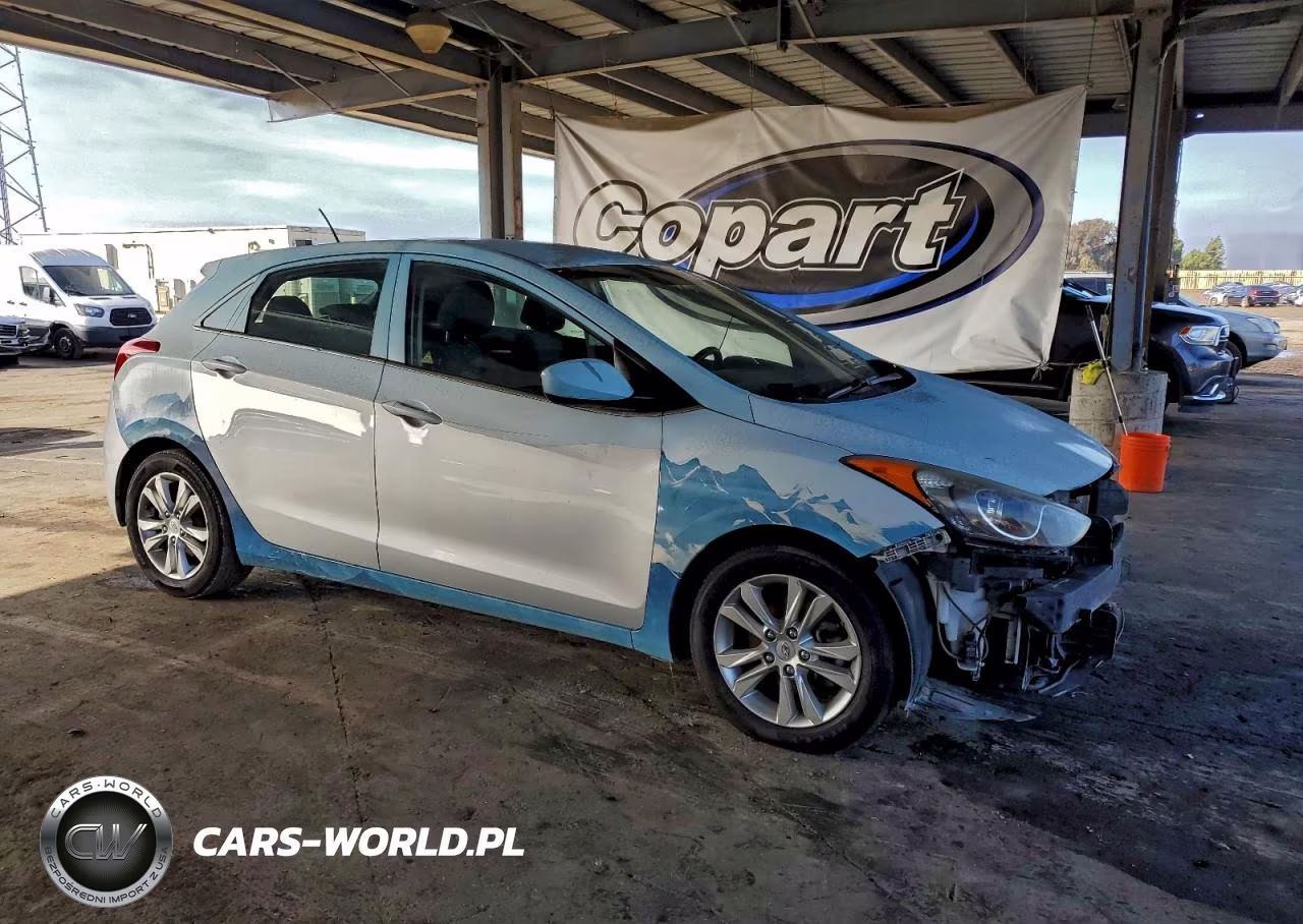 2016 Hyundai Elantra Gt VIN:KMHD35LH2GU305280 - 4