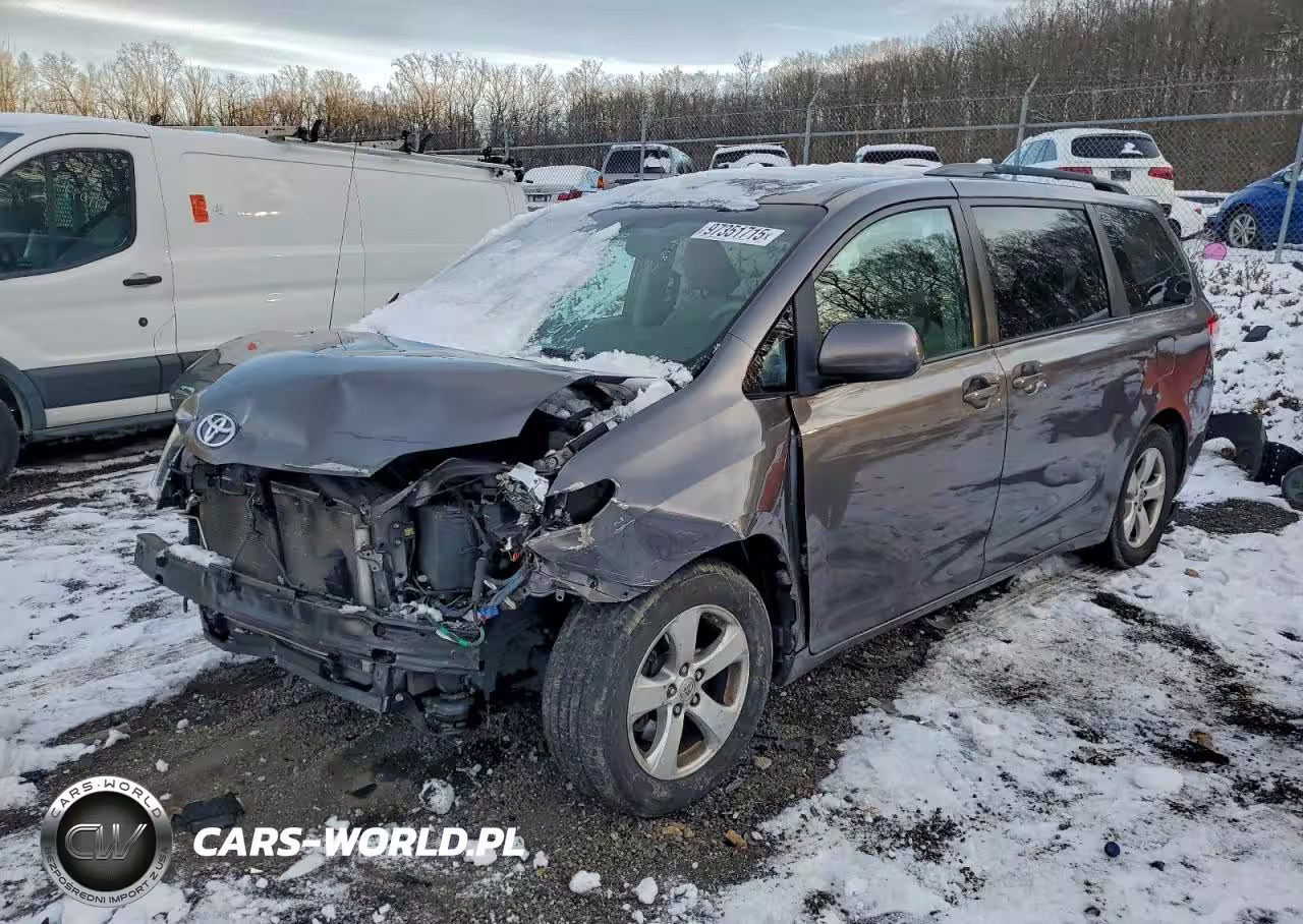 2013 Toyota Sienna Le