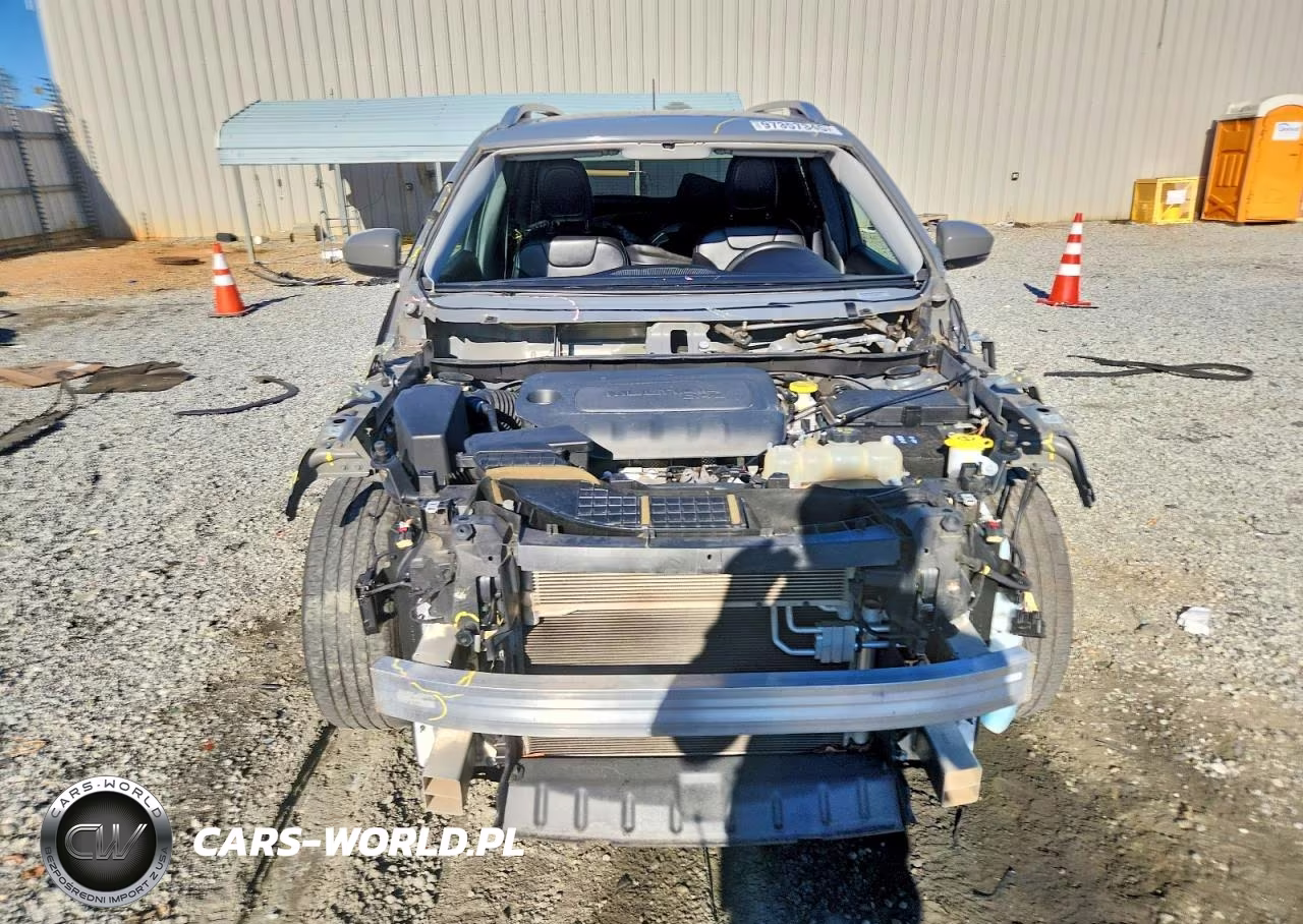 2020 Jeep Cherokee Latitude Plus VIN:1C4PJLLB0LD634125 - 5