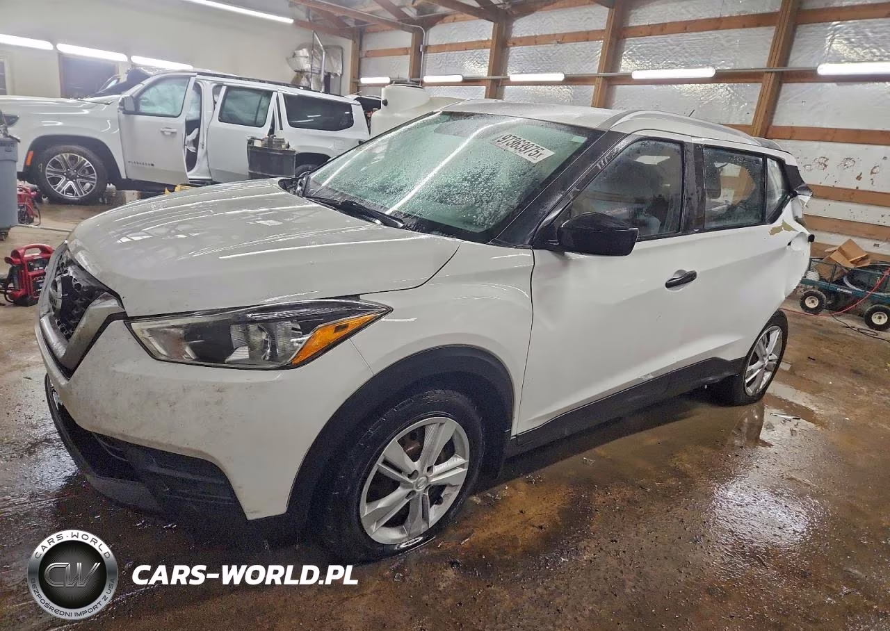 2019 Nissan Kicks S