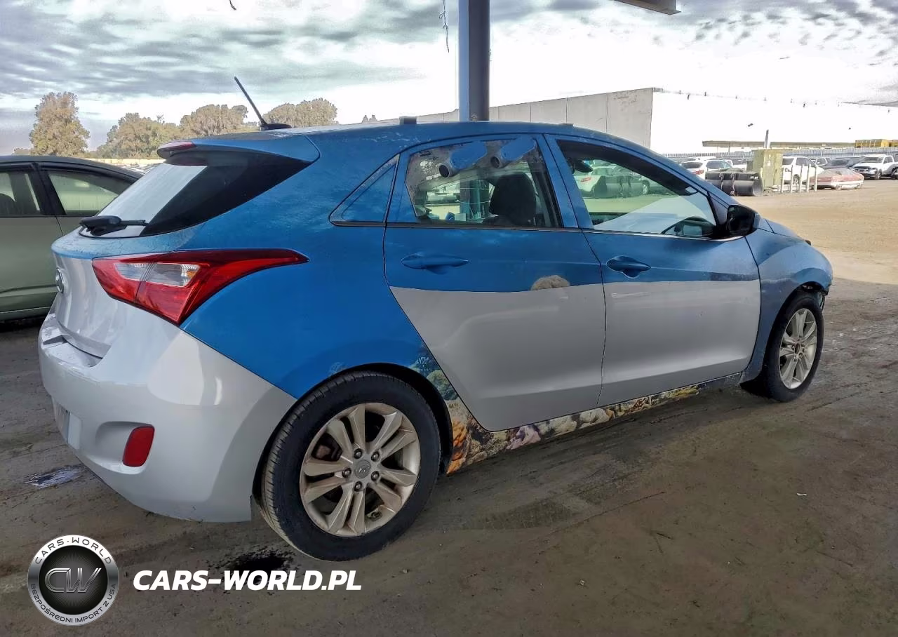 2016 Hyundai Elantra Gt VIN:KMHD35LH0GU305455 - 3