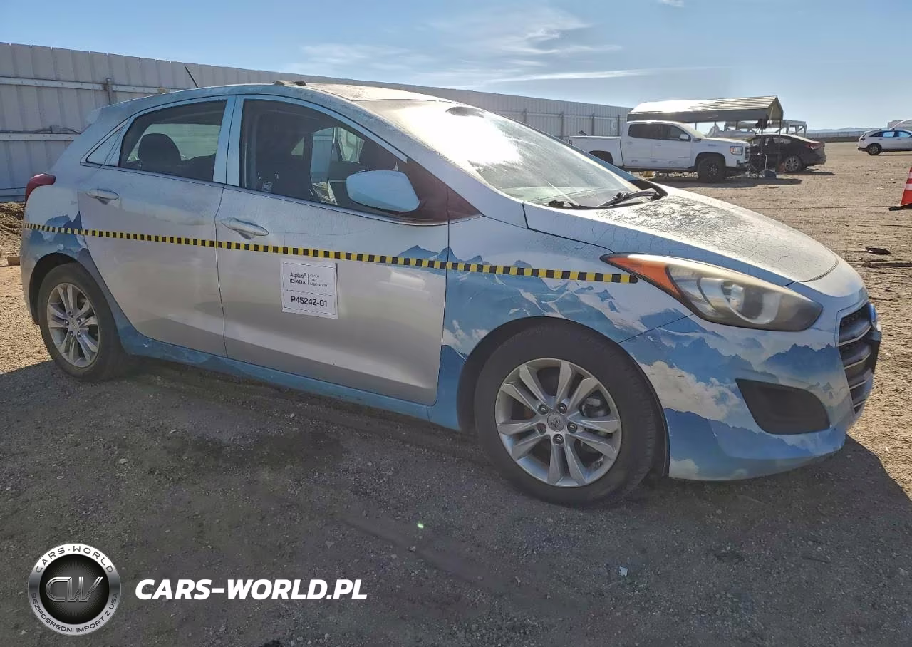 2016 Hyundai Elantra Gt VIN:KMHD35LH2GU305151 - 4