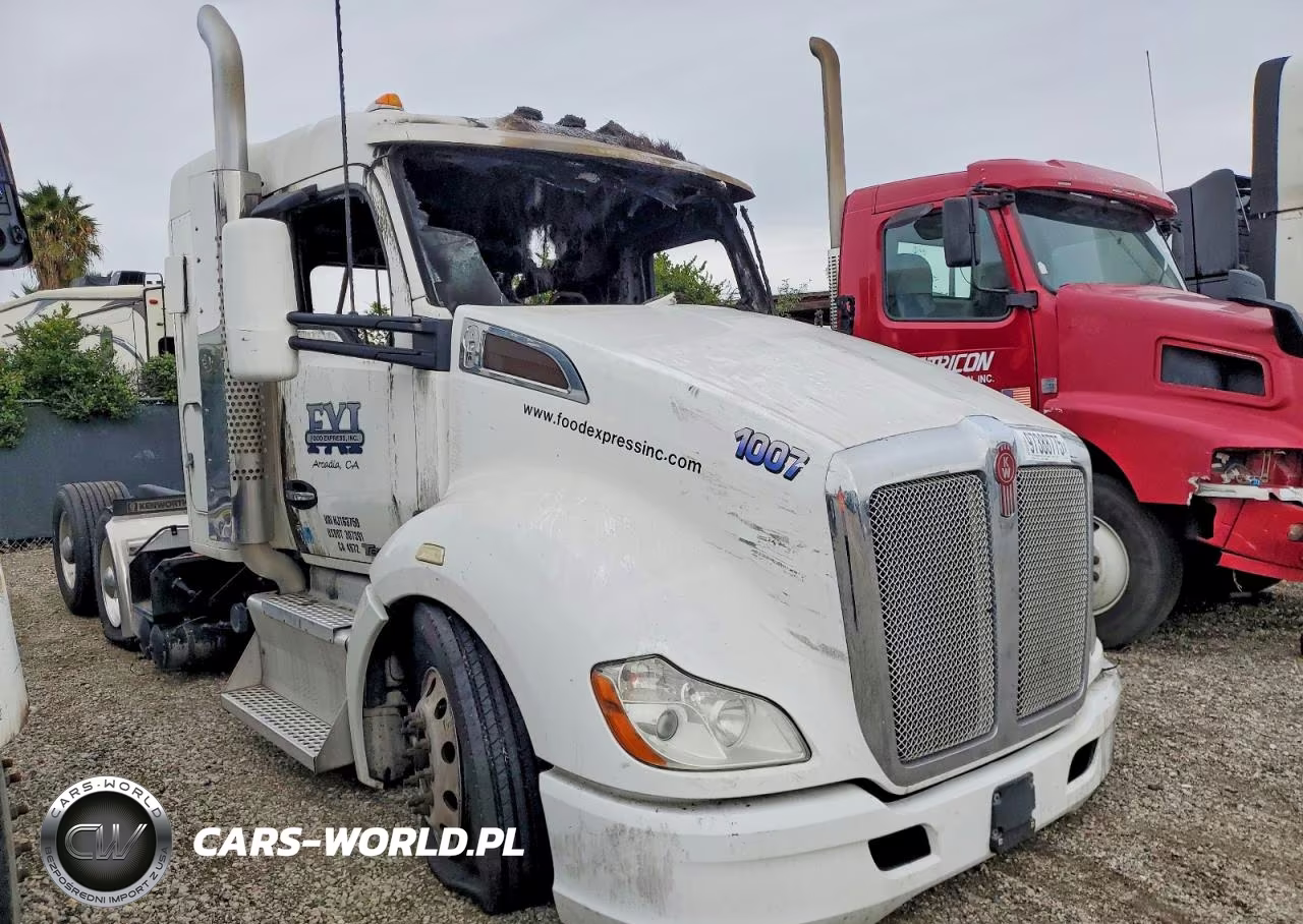 2017 Kenworth T680 Semi Truck