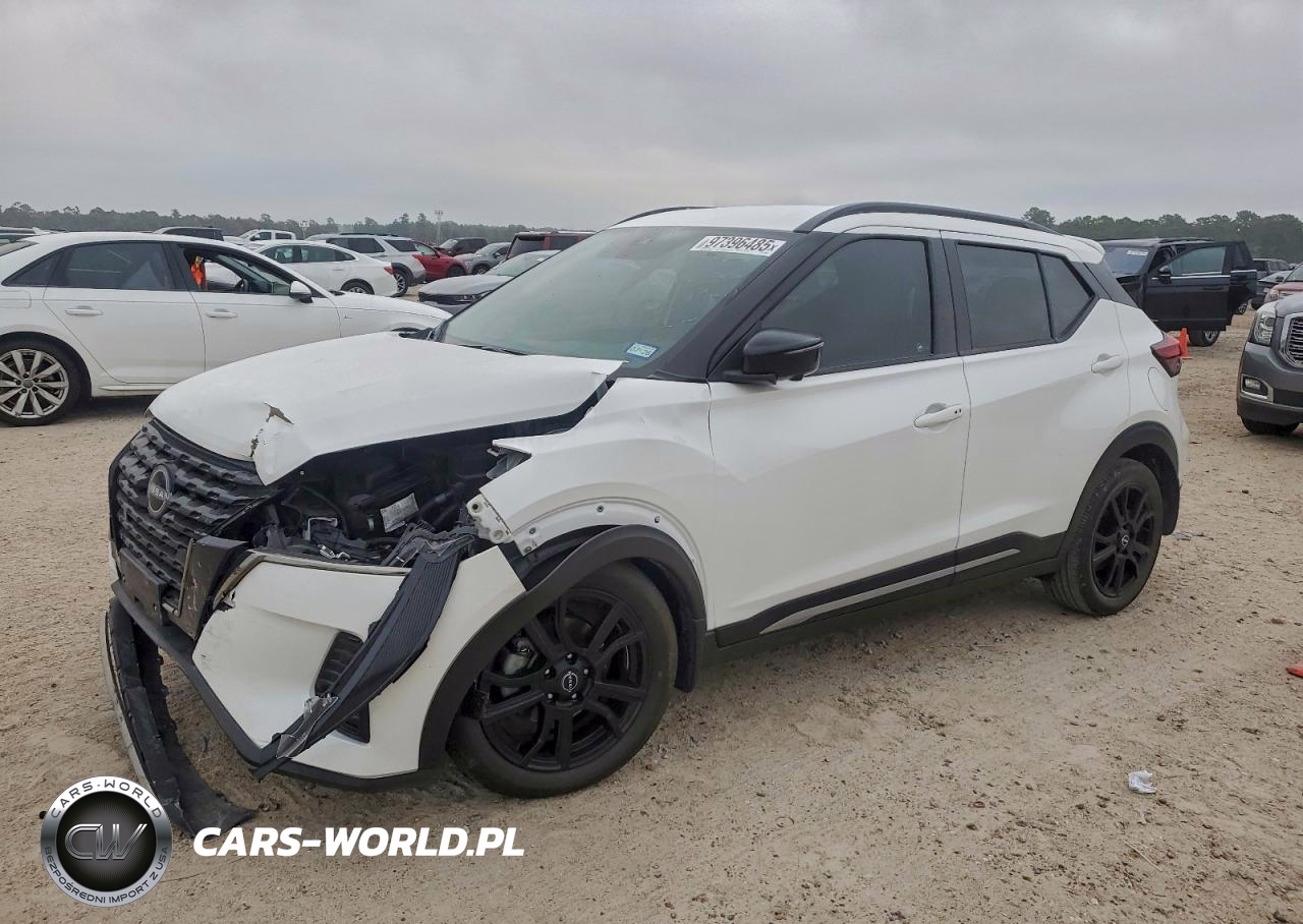 2024 Nissan Kicks Sr