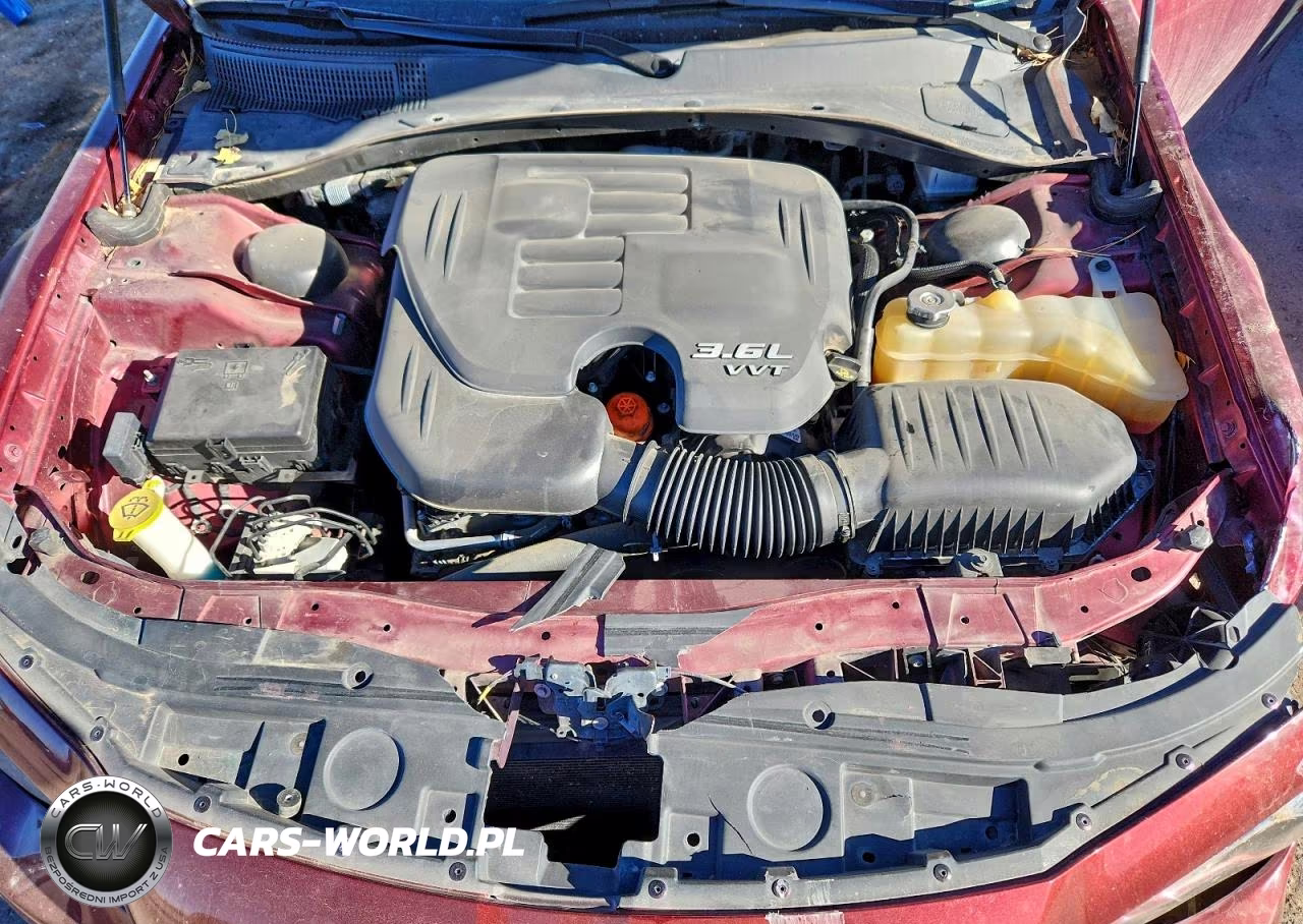 2018 Chrysler 300 S VIN:2C3CCAGG3JH268622 - 11