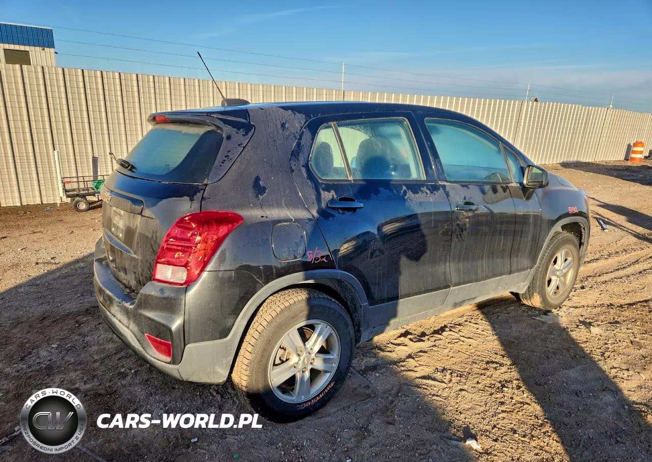 2019 Chevrolet Trax Ls VIN:3GNCJNSB7KL375323 - 3
