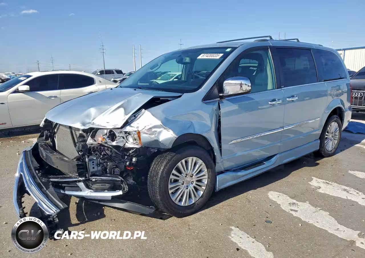 2013 Chrysler Town & Country Limited