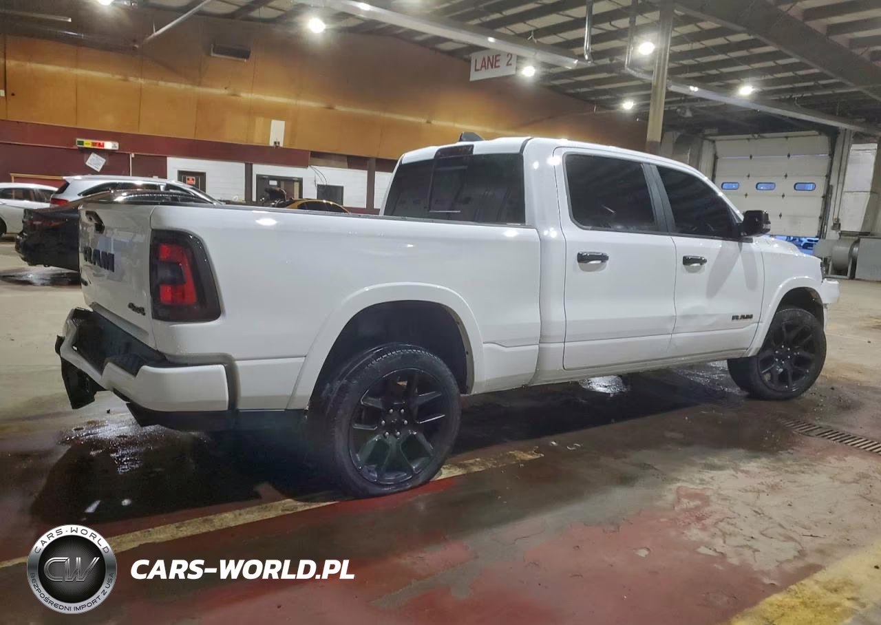 2025 Ram 1500 Laramie VIN:1C6SRFRP0SN685275 - 3
