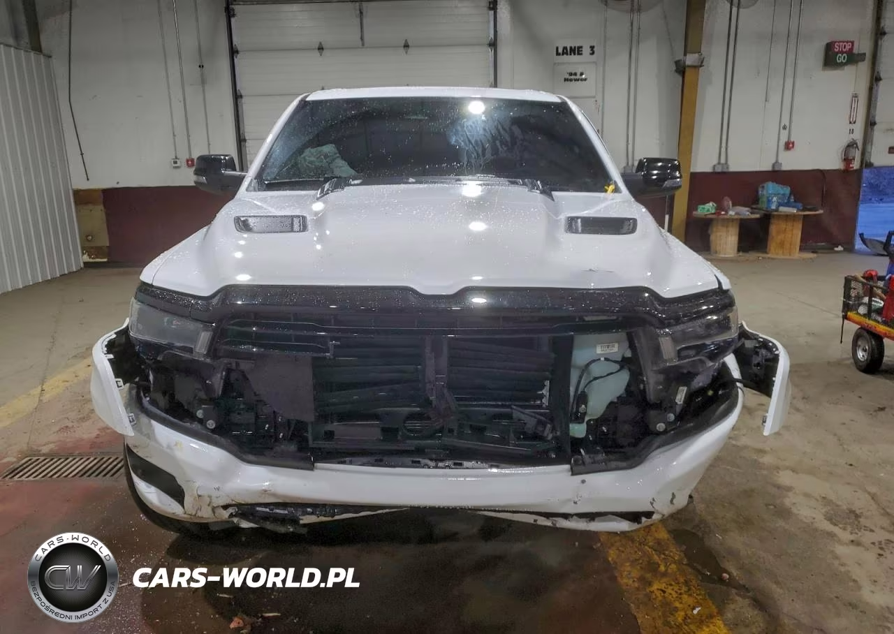 2025 Ram 1500 Laramie VIN:1C6SRFRP0SN685275 - 5