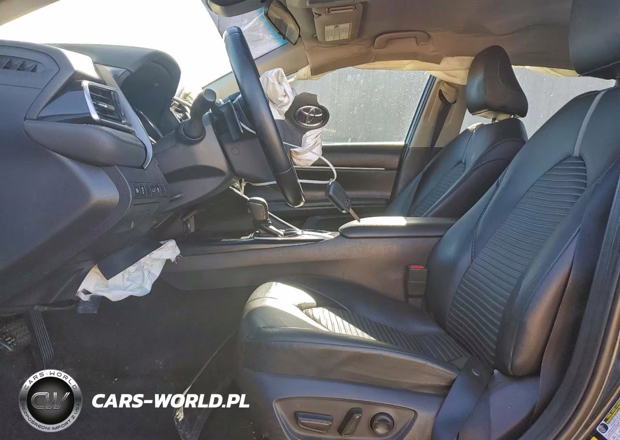 2018 Toyota Camry L VIN:4T1B11HK1JU651998 - 7