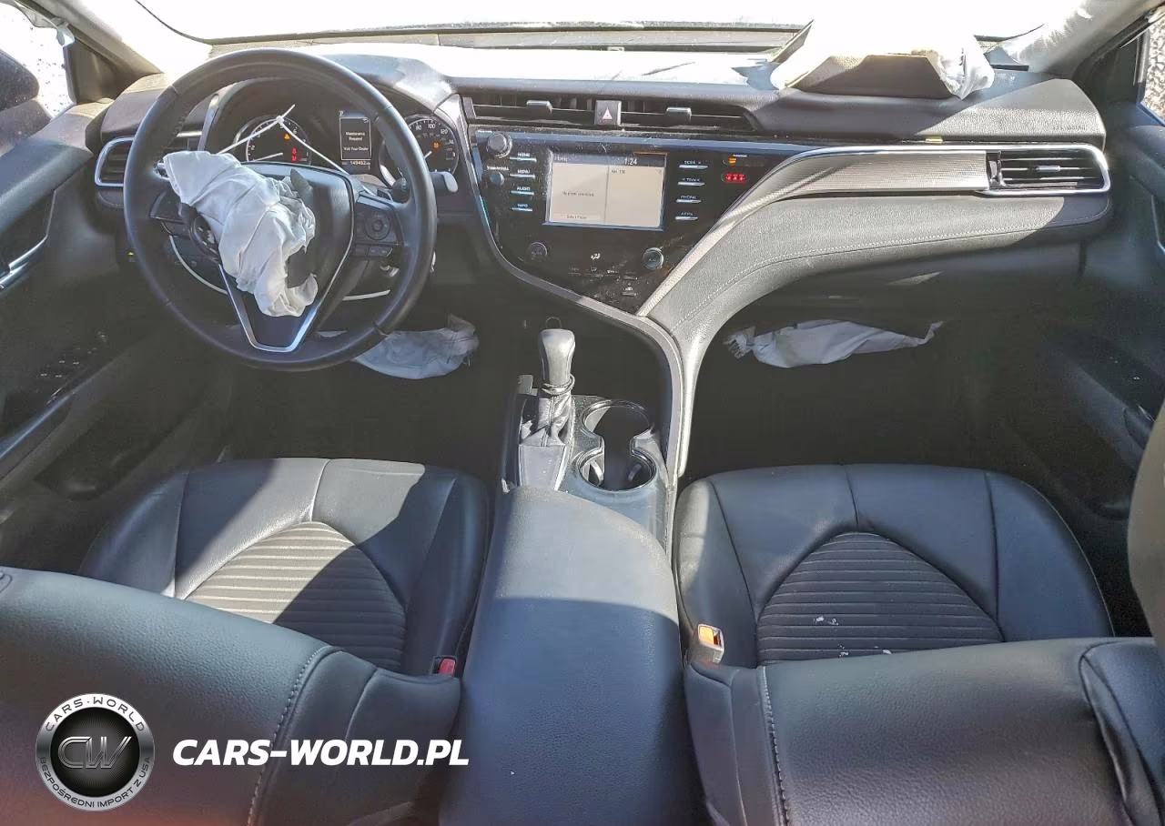 2018 Toyota Camry L VIN:4T1B11HK1JU651998 - 8