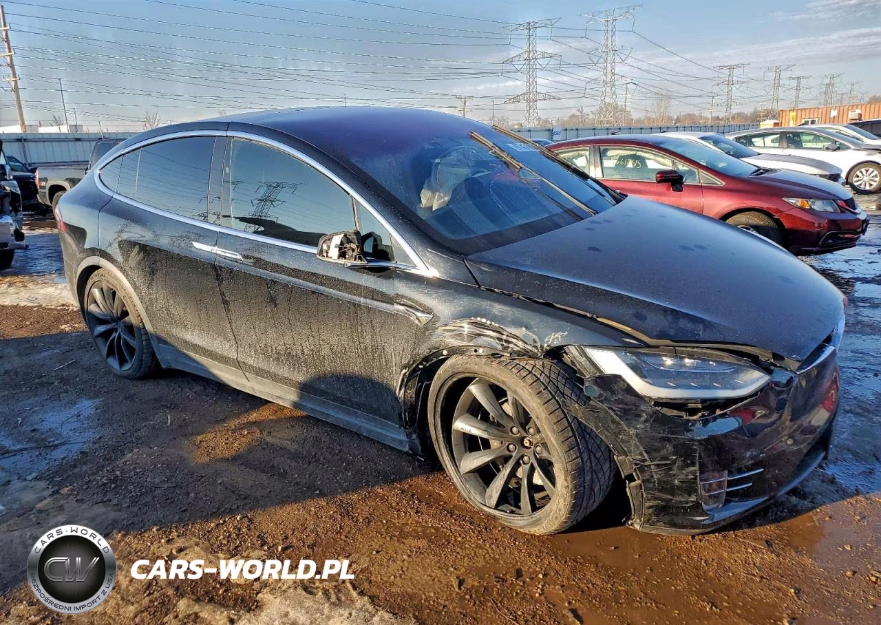 2016 Tesla Model X VIN:5YJXCBE23GF023800 - 4