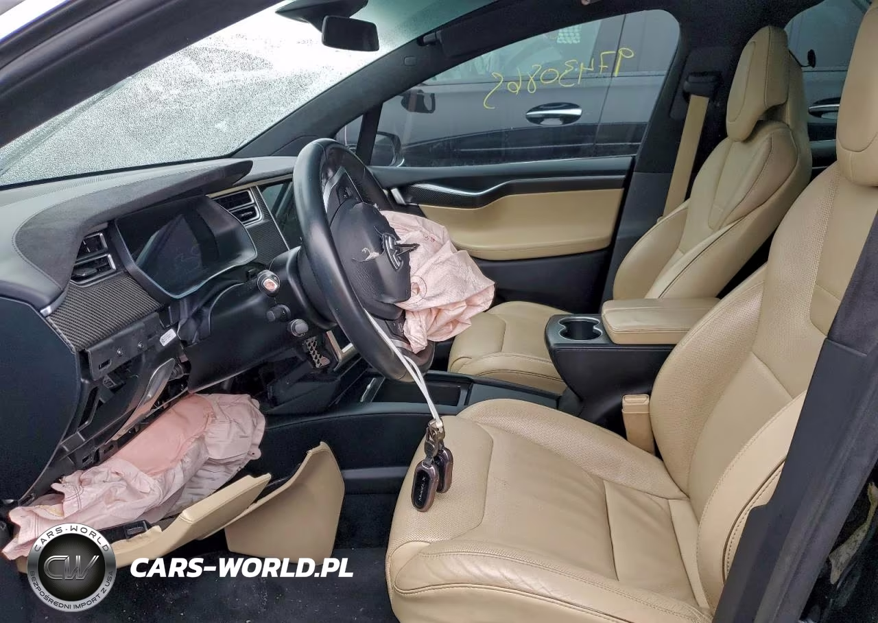 2016 Tesla Model X VIN:5YJXCBE23GF023800 - 7