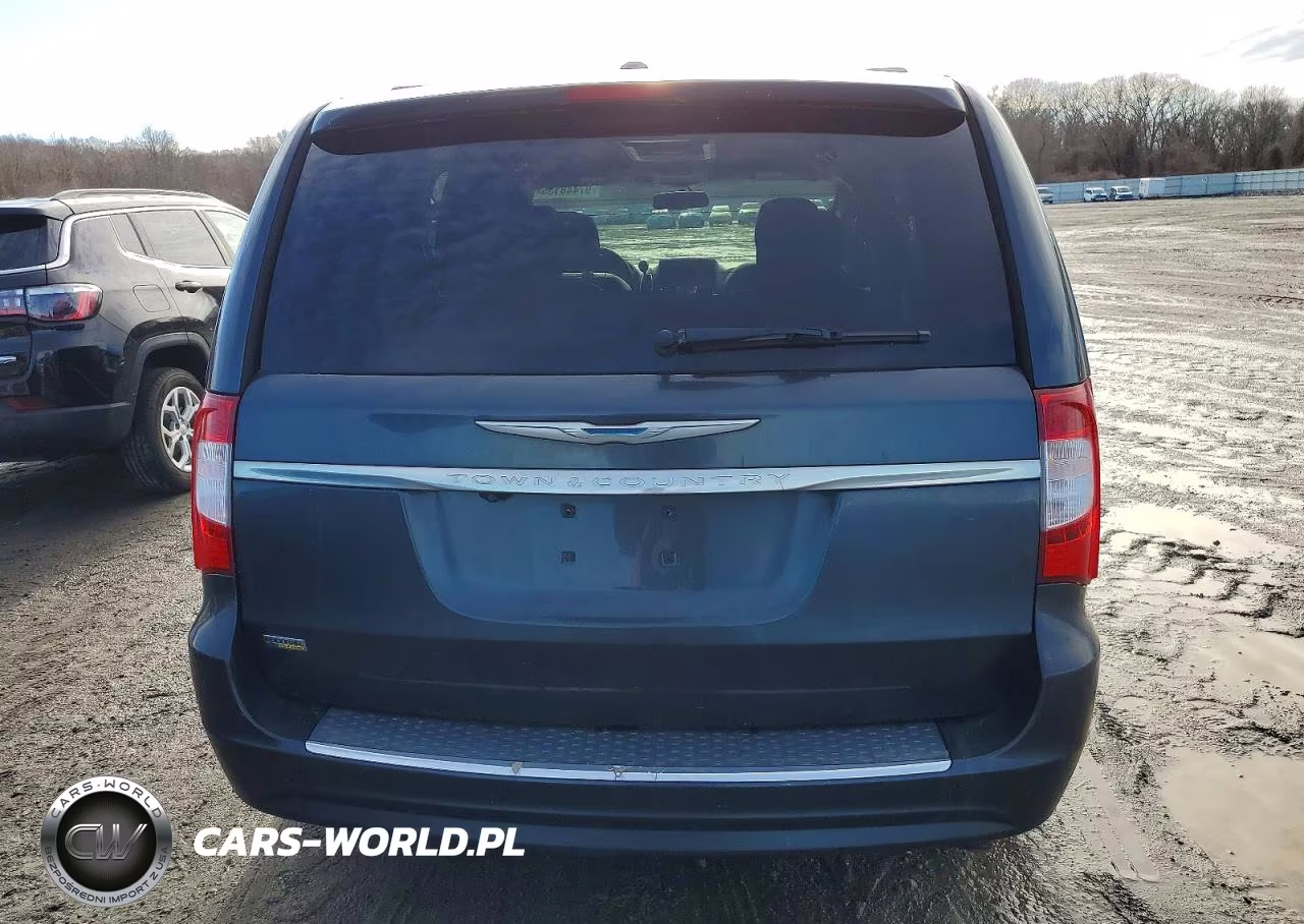 2014 Chrysler Town & Country Touring VIN:2C4RC1BGXER326500 - 6