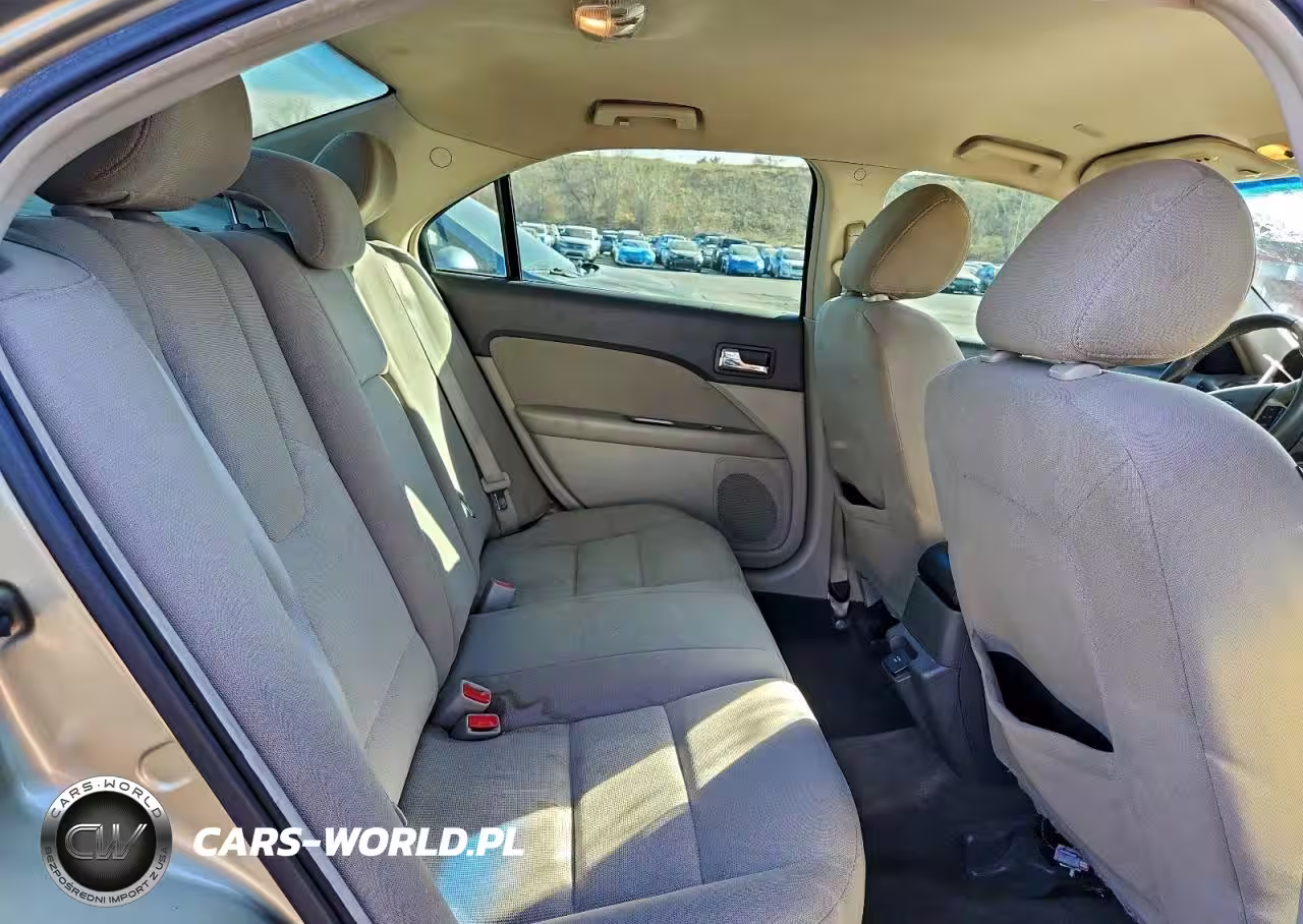 2012 Ford Fusion Hybrid VIN:3FADP0L30CR184742 - 10