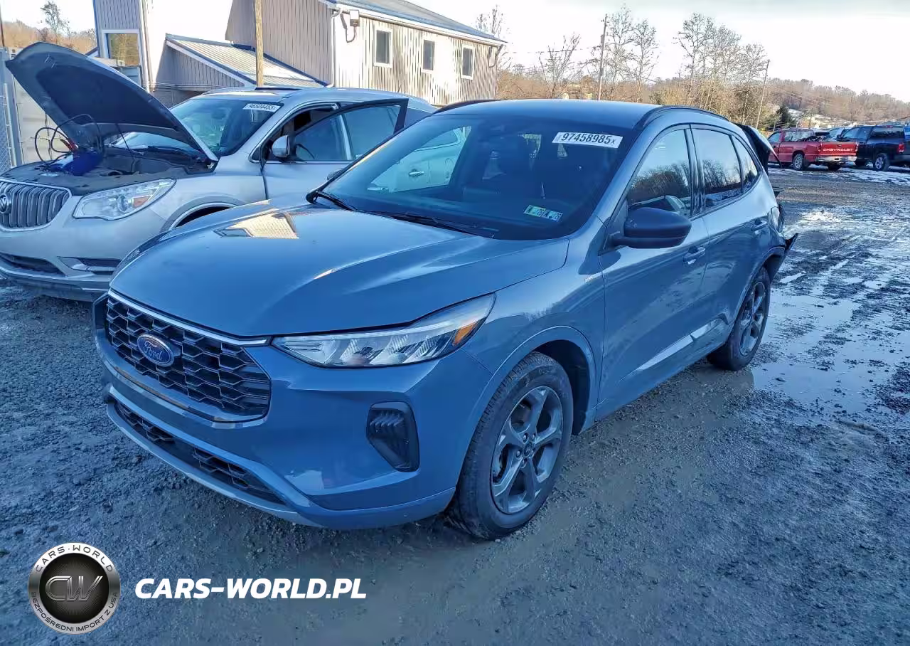 2024 Ford Escape St Line