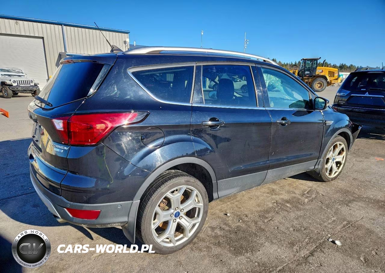 2019 Ford Escape Titanium VIN:1FMCU9J96KUC40275 - 3