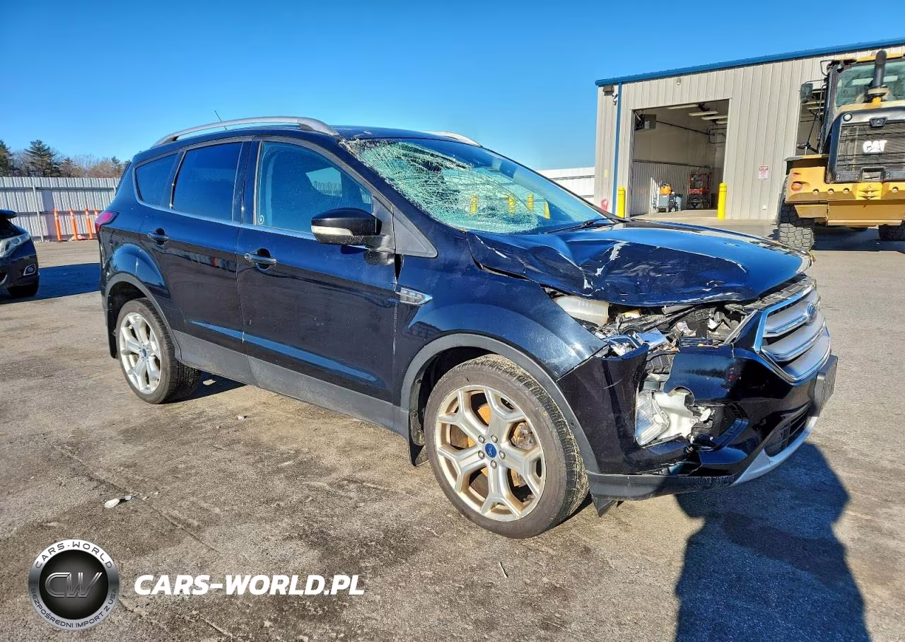 2019 Ford Escape Titanium VIN:1FMCU9J96KUC40275 - 4