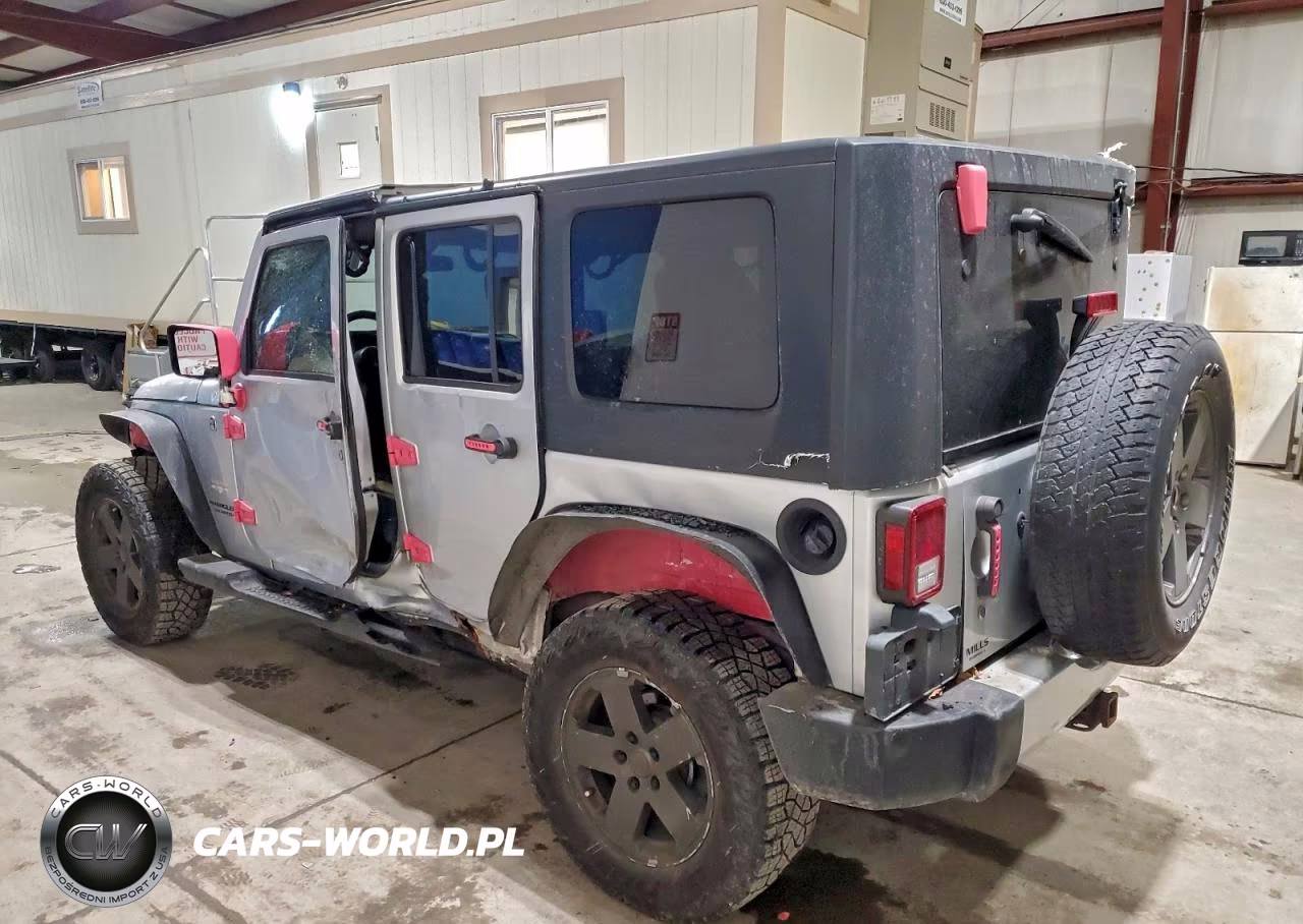 2008 Jeep Wrangler Unlimited Sahara VIN:1J4GA591X8L614787 - 2