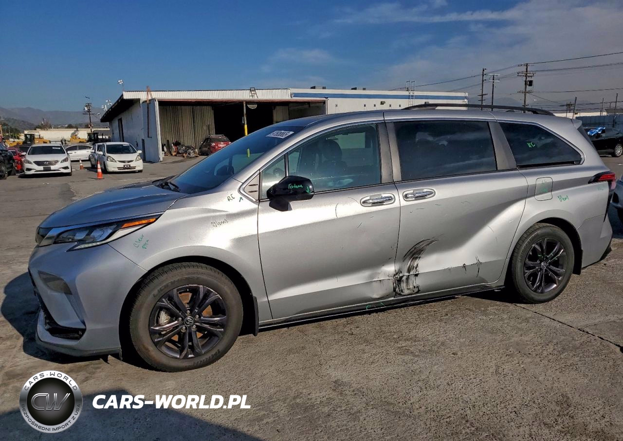 2024 Toyota Sienna Xse