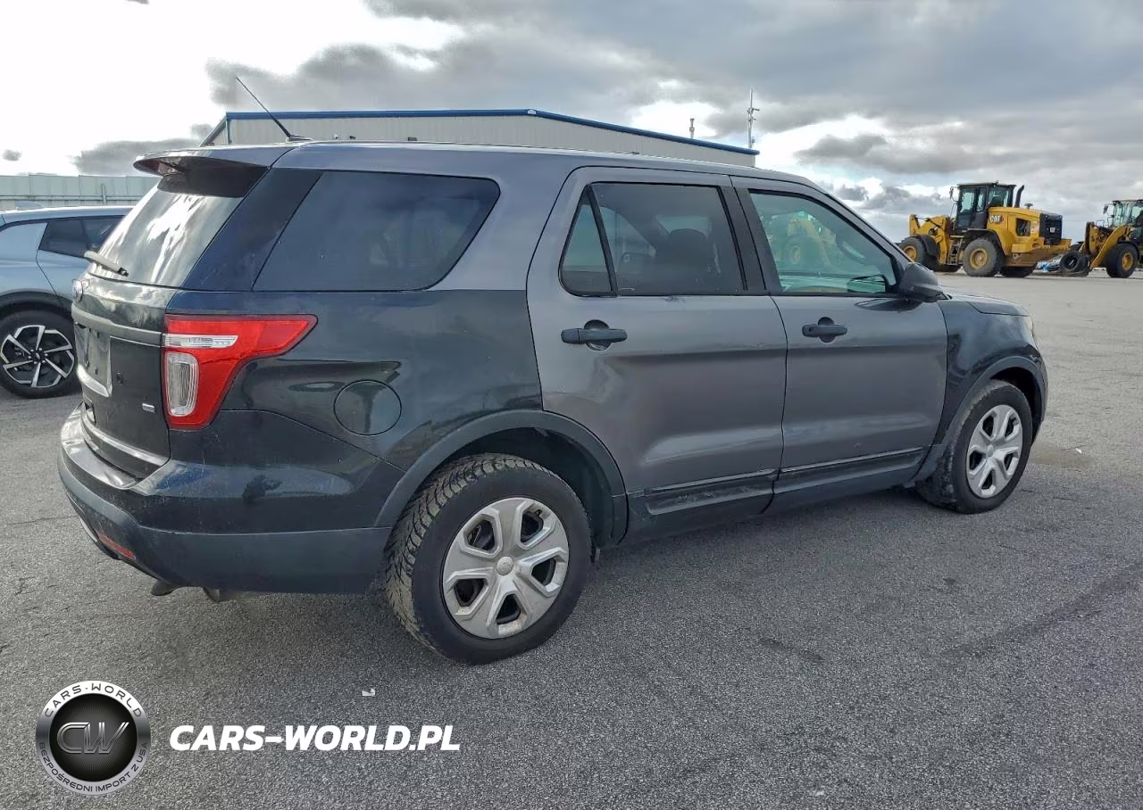2015 Ford Explorer Police Interceptor VIN:1FM5K8AR2FGA16000 - 3