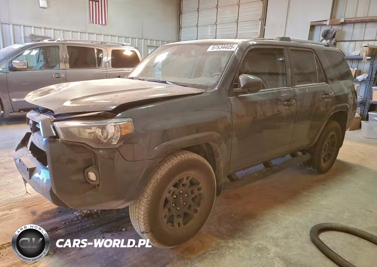 2024 Toyota 4Runner Sr5