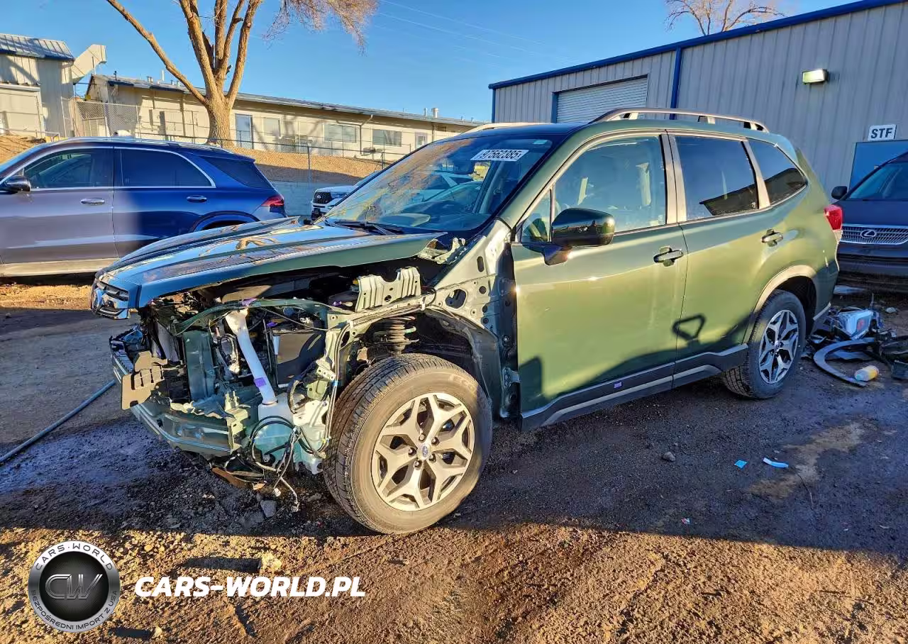 2024 Subaru Forester Premium