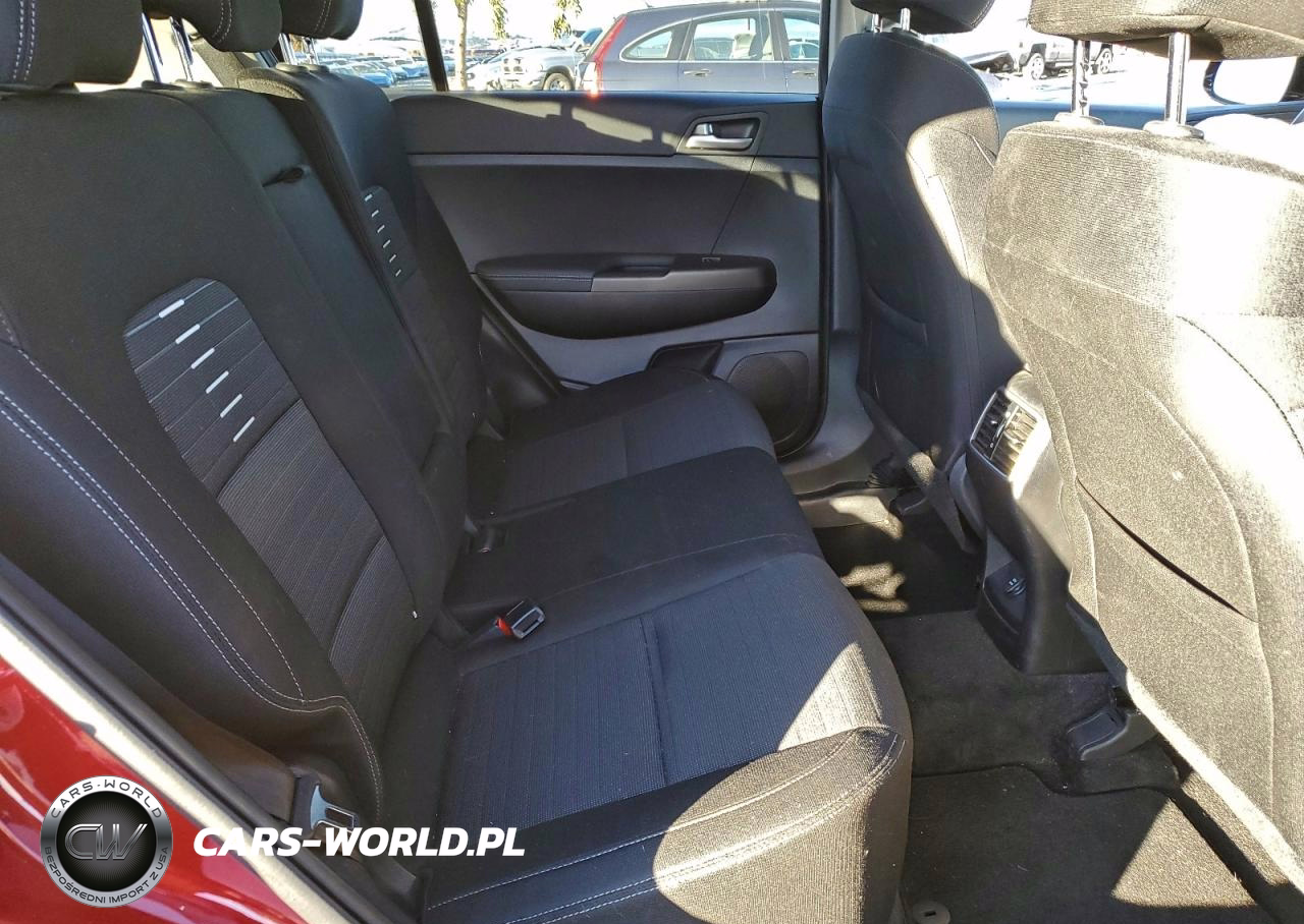 2020 Kia Sportage VIN:KNDPMCAC0L7683679 - 11
