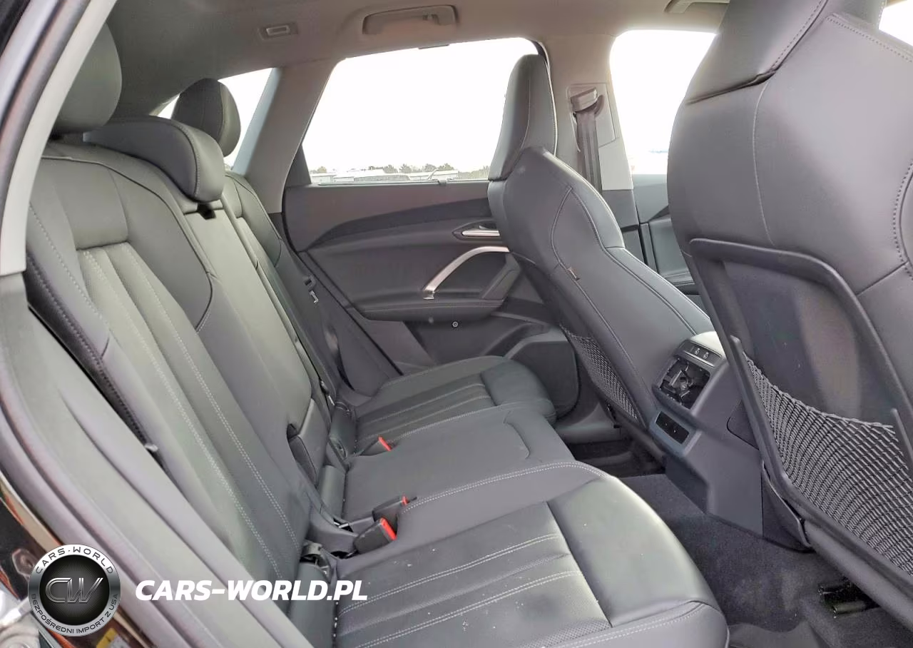 2025 Audi Q5 Premium Plus VIN:WA12AAGU4S2024873 - 11