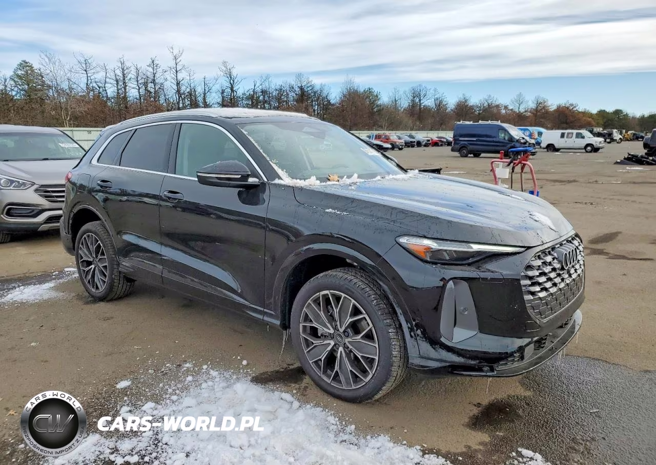 2025 Audi Q5 Premium Plus VIN:WA12AAGU4S2024873 - 4