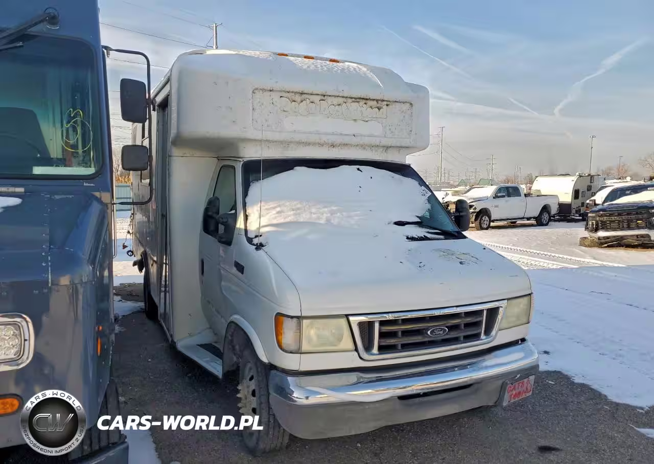 2003 Ford Econoline E450 Super Duty Cutaway Van