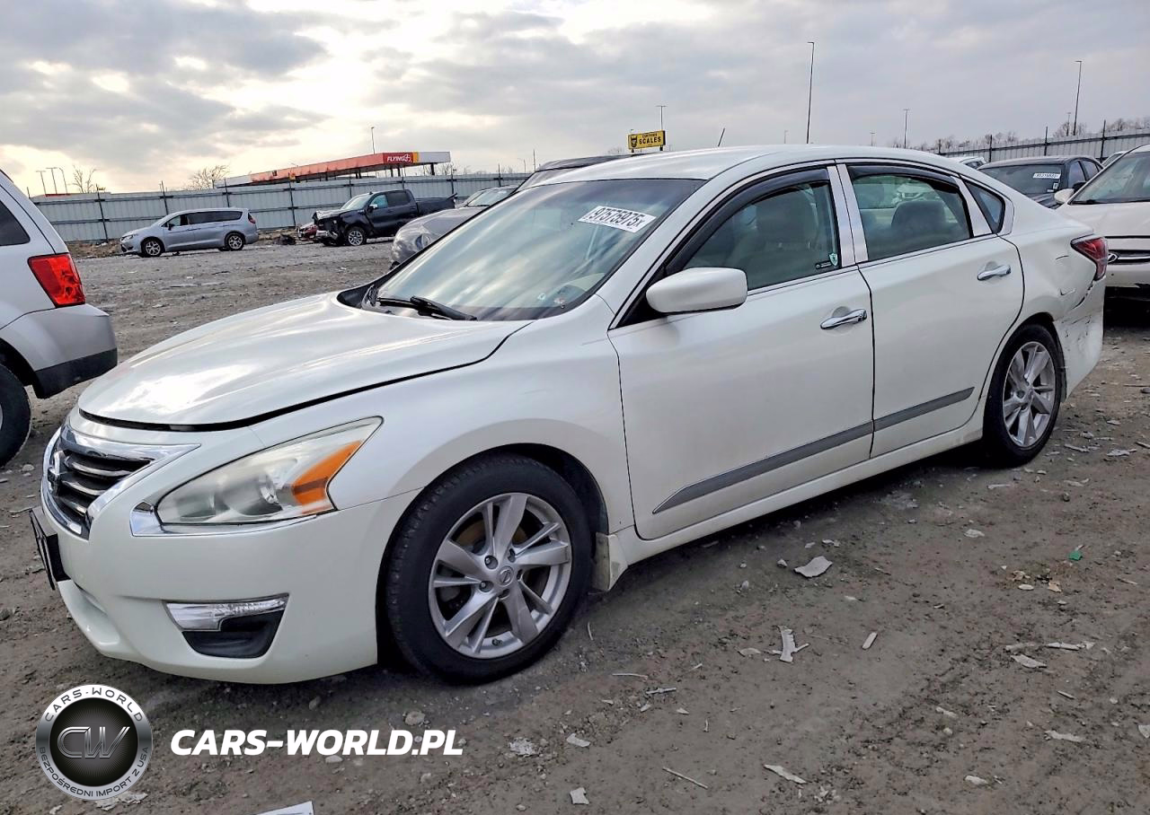 2014 Niss Altima 2.5 Sv