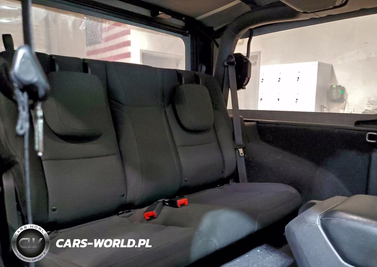 2019 Jeep Wrangler Sport VIN:1C4GJXAN0KW587380 - 11