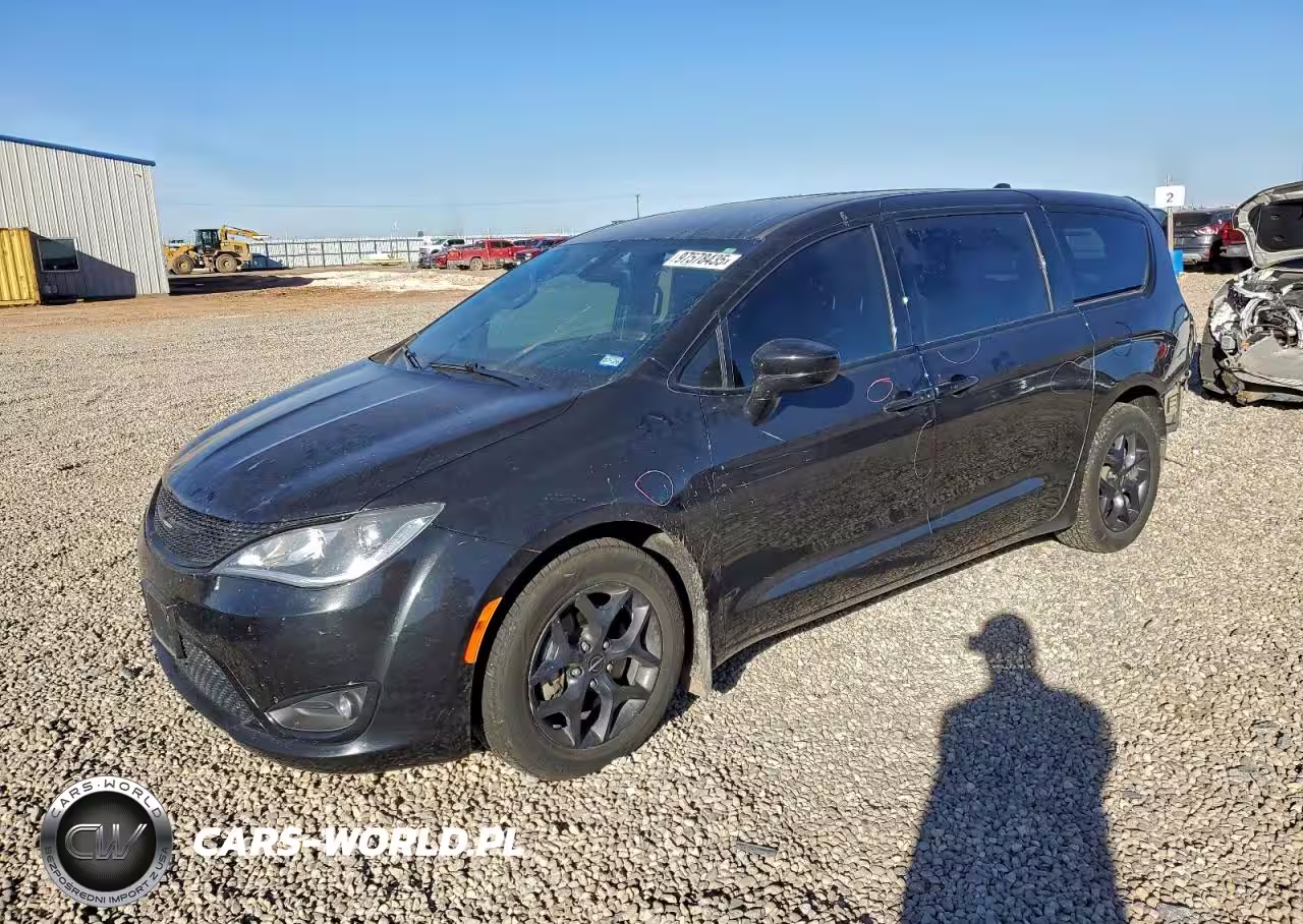 2018 Chrysler Pacifica Touring Plus
