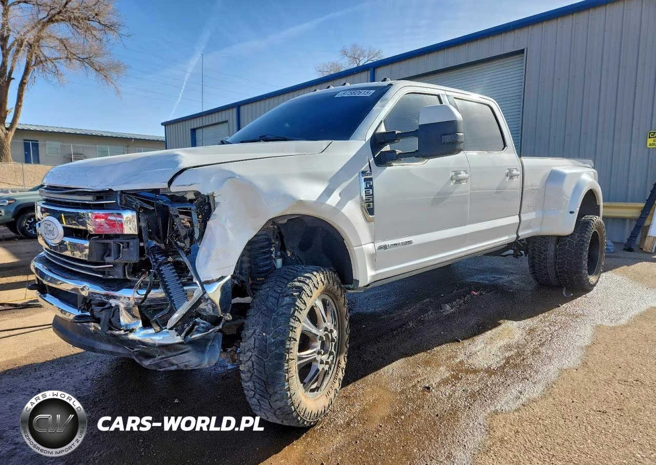 2017 Ford Super Duty F-350 W-D – zdjęcie 1 z 12