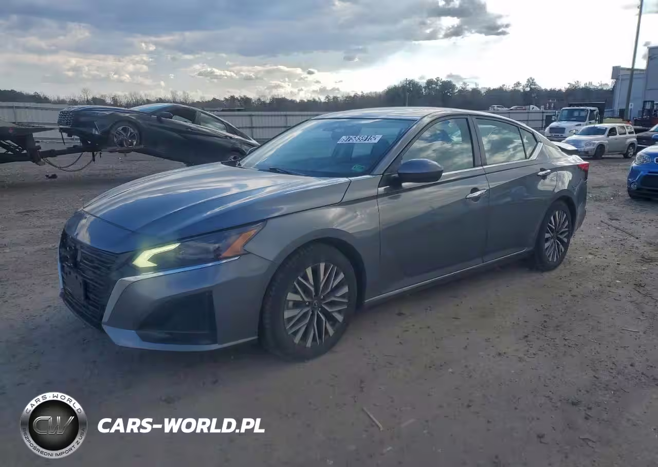 2023 Nissan Altima Sv