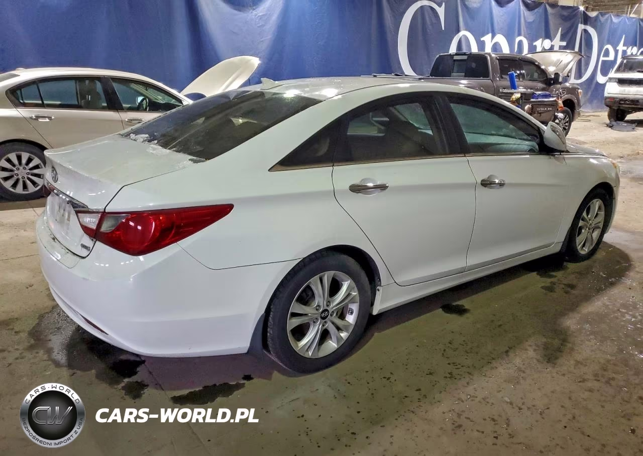 2013 Hyundai Sonata Se VIN:5NPEC4AC1DH584012 - 3