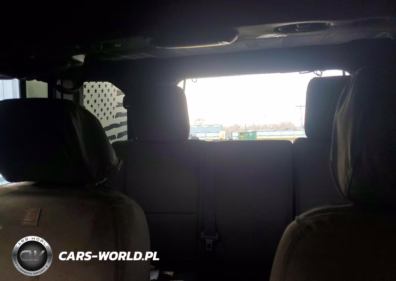2013 Jeep Wrangler Unlimited Sport VIN:1C4BJWDG0DL583819 - 10