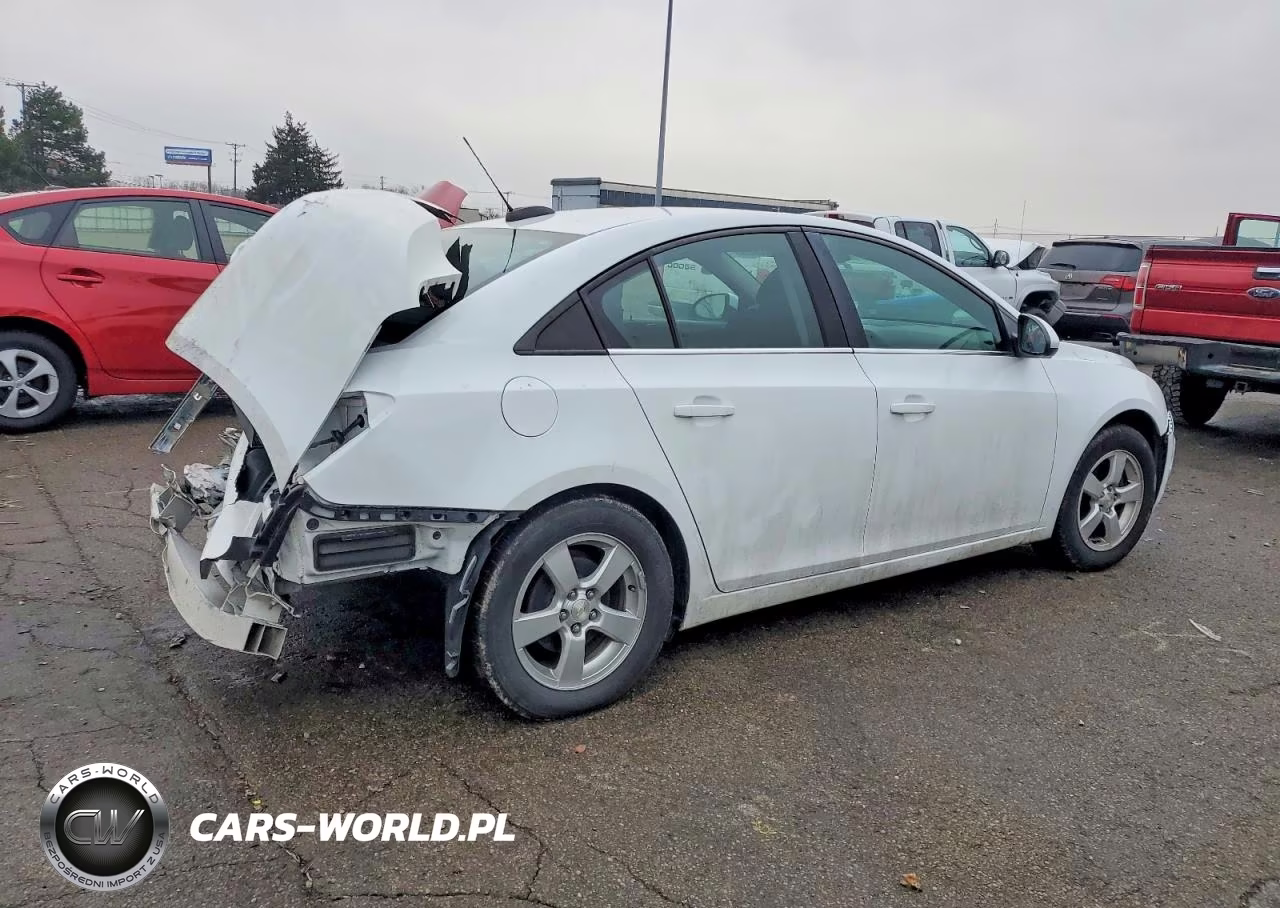 2016 Chev Cruze Limited VIN:1G1PE5SB4G7104190 - 3