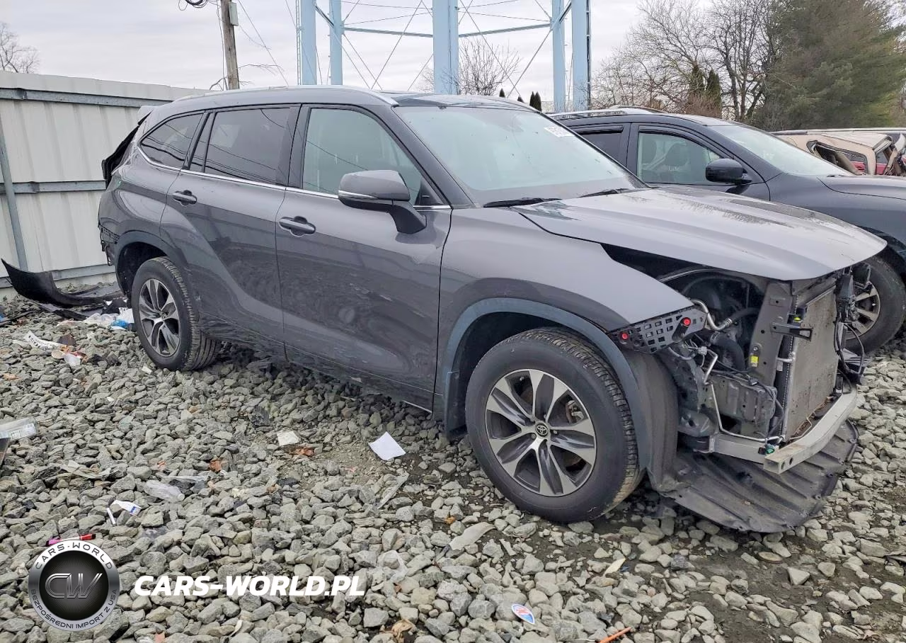 2022 Toyota Highlander Xle VIN:5TDHZRBH5NS577241 - 4