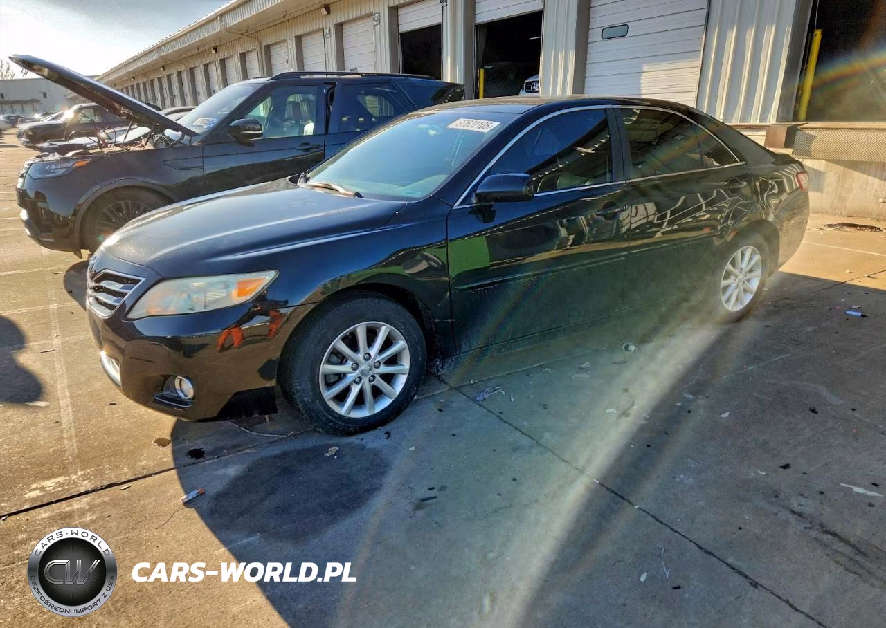 2011 Toyota Camry Se – zdjęcie 1 z 12