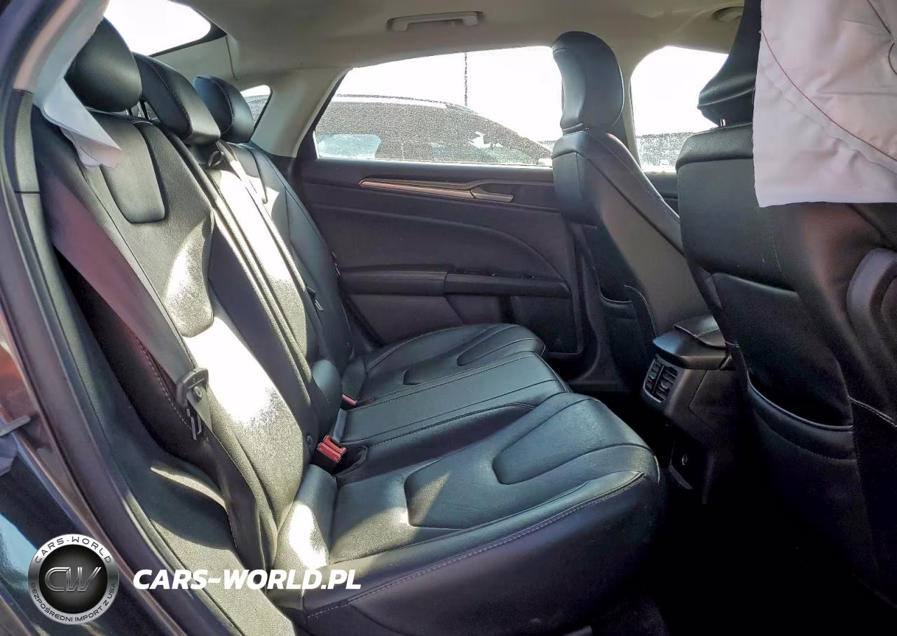 2016 Ford Fusion Titanium VIN:3FA6P0K93GR352653 - 10