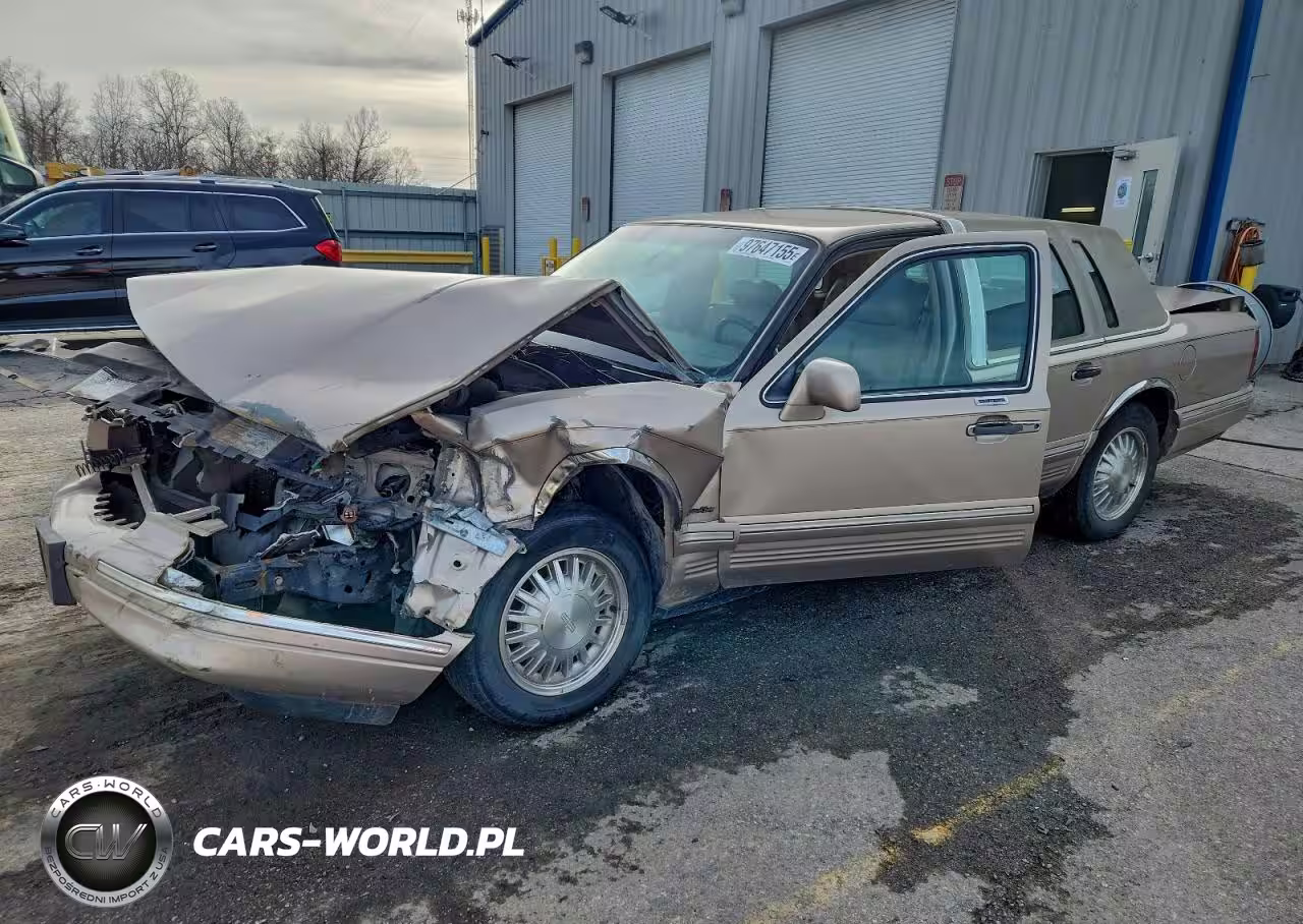 1997 Lincoln Town Car Signature