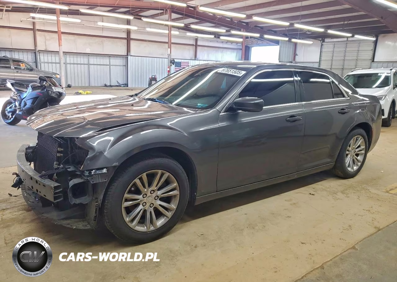 2018 Chrysler 300 Touring