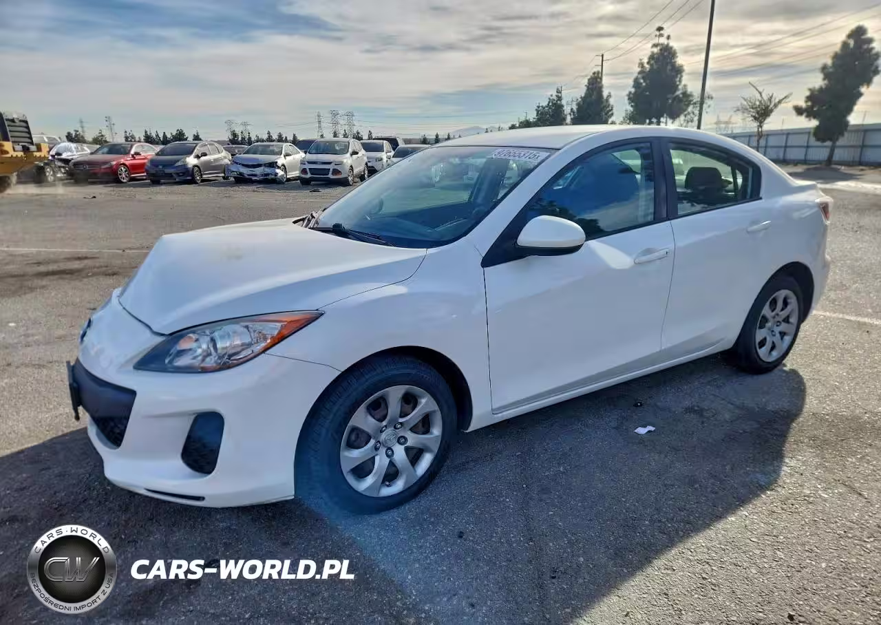 2013 Mazda 3 I