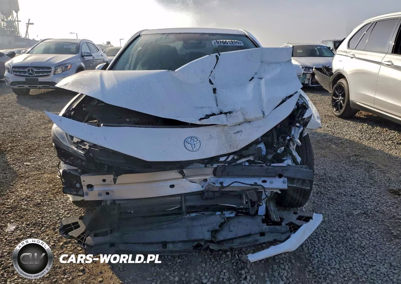2025 Toyota Camry Xse VIN:4T1DAACK4SU043541 - 5